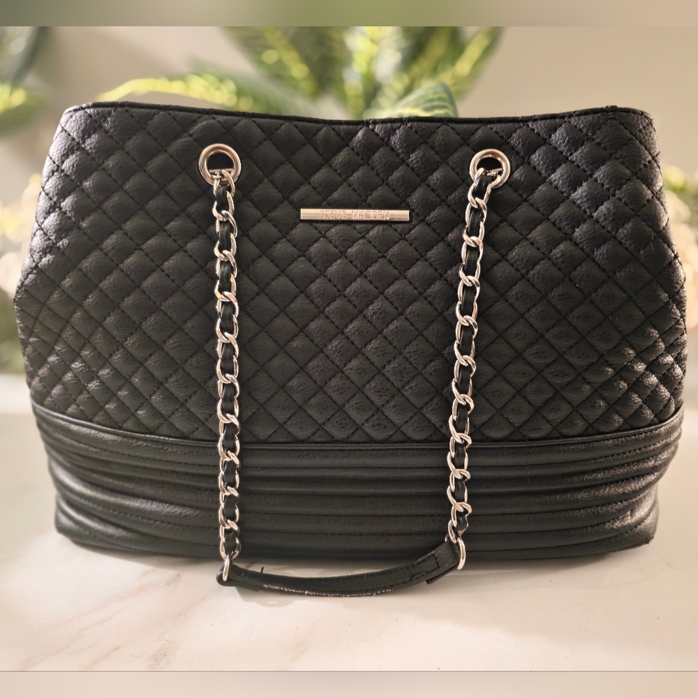 Steve Madden Black Quilted Shoulder Bag
